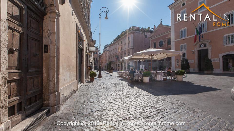 Basilica Of St Lawrence In Lucina Apartment To Rent Rentalinrome